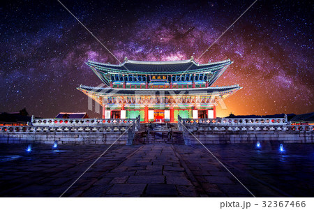 Gyeongbokgung palace and Milky Way in Korea. 32367466