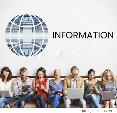 People connected to global communication online community 32367991