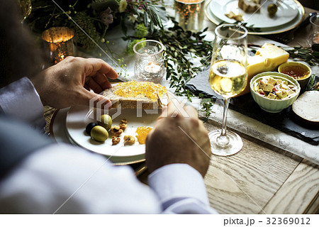 People hands eating food People hands eating food 32369012