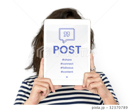 Speech Bubble with Quotation Mark Speech Bubble with Quotation Mark 32370789