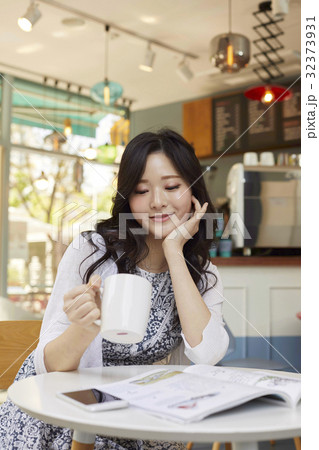 感情 東洋人 笑顔 32373931