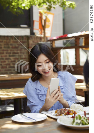 感情 見下ろす 見おろす 32374196