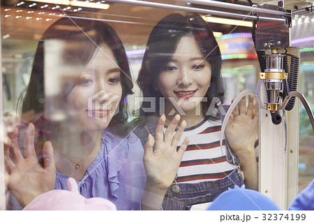 感情 東洋人 上半身 32374199