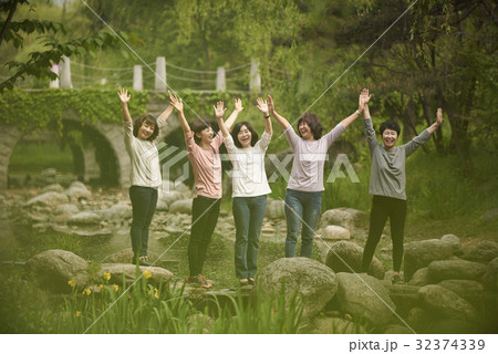 感情 小川 公園 32374339