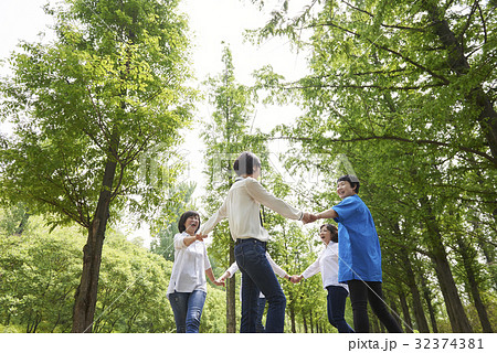 50代 ５０代 遊び 32374381