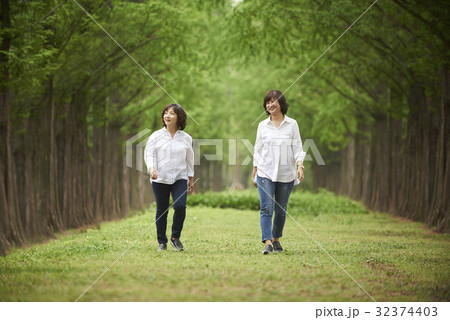 女性 女 女の子 32374403
