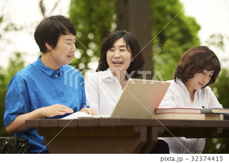 同窓生 同級生 無線通信 32374415