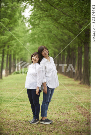 50代 ５０代 同窓生 32374431