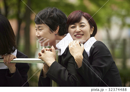 感情 よりかかる 同窓生 32374488