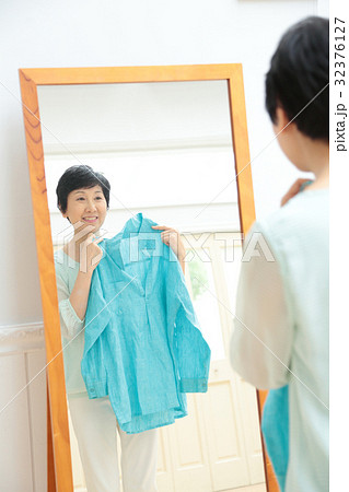 ライフスタイル　ミドル女性 32376127
