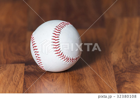 Baseball 32380108