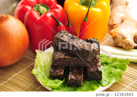 豚の血のおもち 台湾グルメ タマネギ 32381663