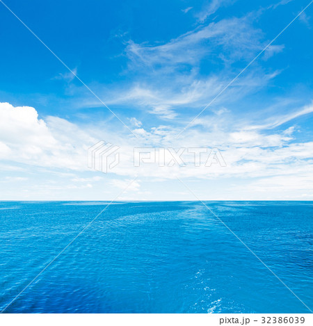 Sky and sea 32386039
