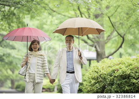 熟年カップルイメージの写真素材