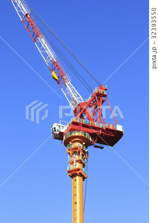 クレーンと青空 32393550