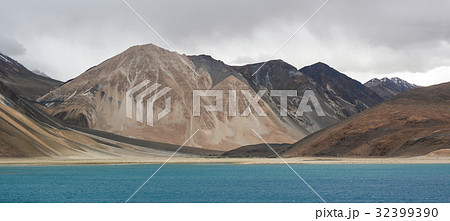 Pangong Lake in Leh, Ladakh, India 32399390