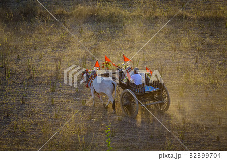 Rural road at sunset in Bagan, Myanmar 32399704