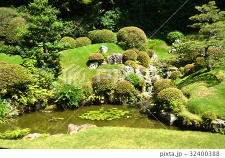 龍譚寺の日本庭園 32400388