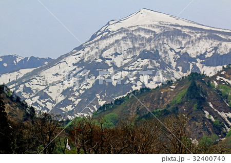 残雪の浅草岳　只見町 32400740