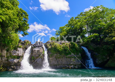 【静岡県裾野市】五竜の滝、夏 32403148