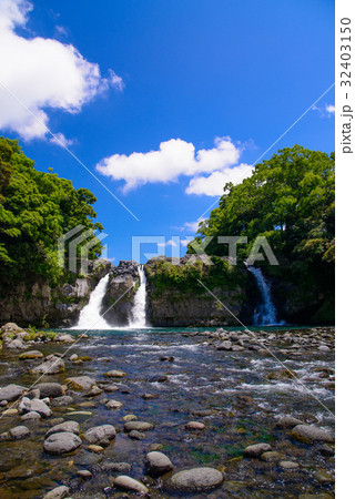 【静岡県裾野市】五竜の滝、夏 32403150