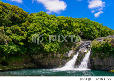 【静岡県裾野市】五竜の滝、夏 【静岡県裾野市】五竜の滝、夏 32403155