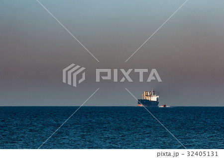 Black bulk carrier 32405131
