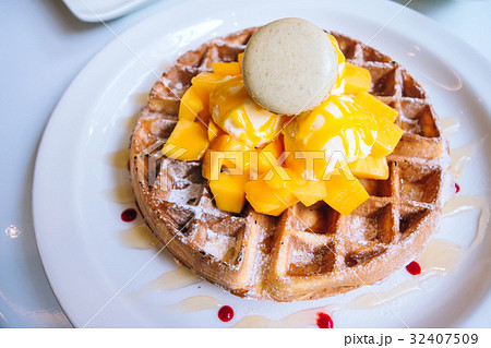 デザート スウィーツ お菓子 32407509