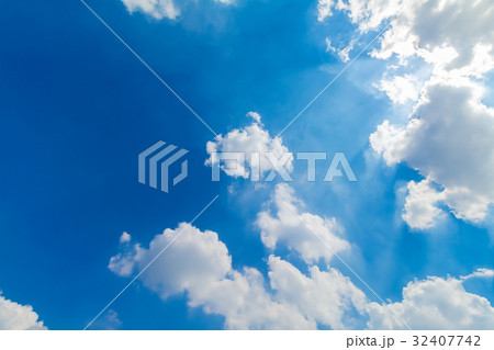 blue sky and clouds in good weather days 32407742