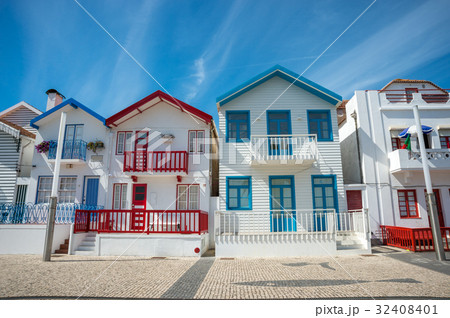 コスタノバのカラフルな家 コスタノバのカラフルな家 32408401