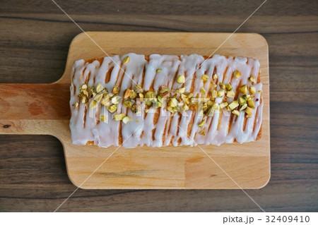 フランスの伝統菓子、ウィークエンドシトロン(Weekend Citron) フランスの伝統菓子、ウィークエンドシトロン(Weekend Citron) 32409410