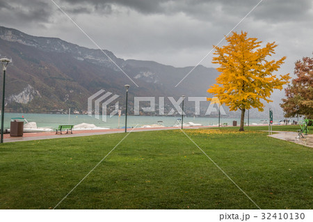 Lake Annecy 32410130