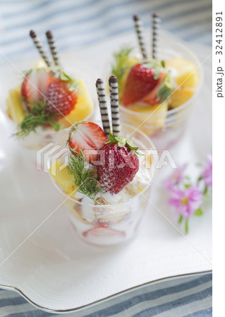 苺のフレジェ 苺のフレジェ 32412891