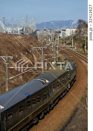 西下する寝台特急トワイライトエクスプレス 西下する寝台特急トワイライトエクスプレス 32413627