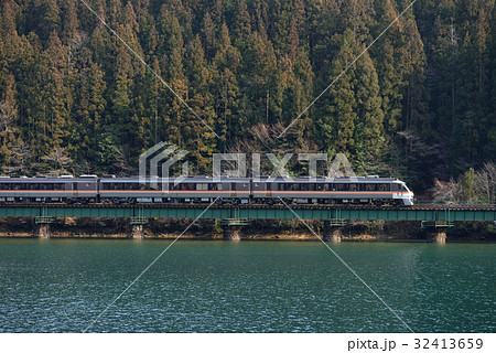 キハ85系特急ワイドビューひだ 32413659