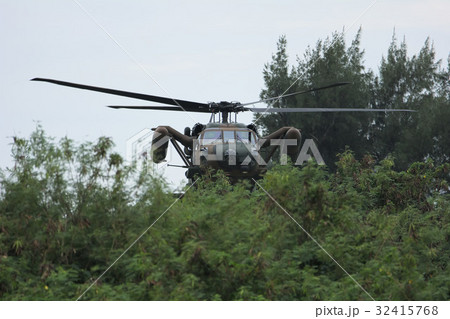 UH-60J UH-60J 32415768