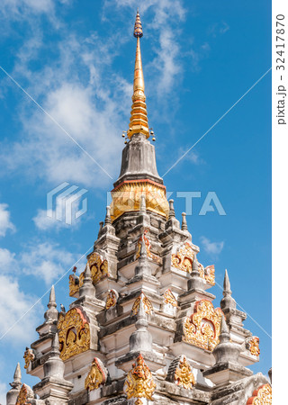 Phra That Chai Ya, famous pagoda in south of Thail Phra That Chai Ya, famous pagoda in south of Thail 32417870