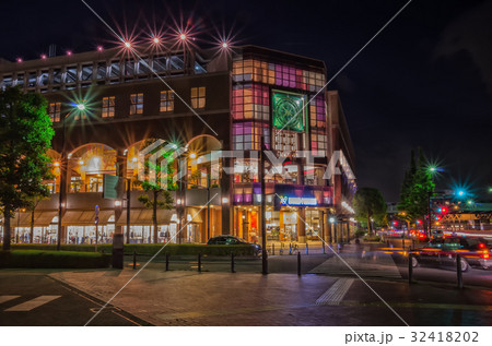 【横浜夜景】　みなとみらい　ワールドポーターズ 32418202