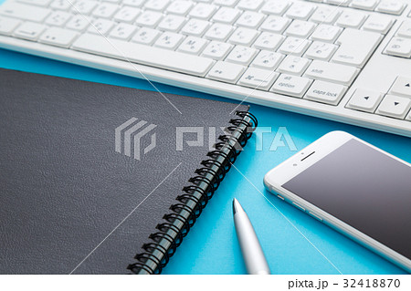 パソコン 32418870