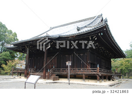 観音堂（仁和寺／京都市右京区御室） 32421863