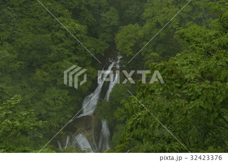霧降ノ滝・日光（栃木県） 32423376