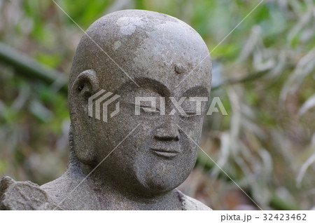 信州の文化財 名工 守屋貞治の石仏 延命地蔵菩薩像 頭部右俯瞰 中川村牧ヶ原(新井家墓地) 信州の文化財 名工 守屋貞治の石仏 延命地蔵菩薩像 頭部右俯瞰 中川村牧ヶ原(新井家墓地) 32423462