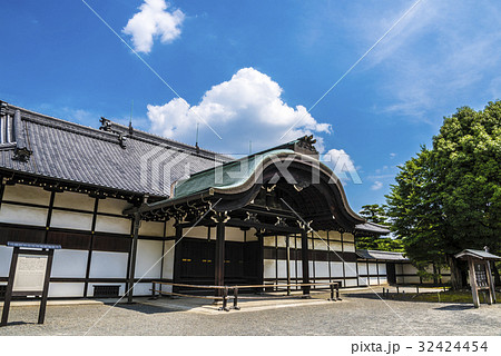 二条城の本丸御殿玄関 32424454
