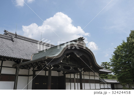 二条城の本丸御殿玄関 32424458
