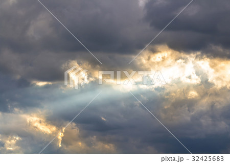 sky and nature 32425683