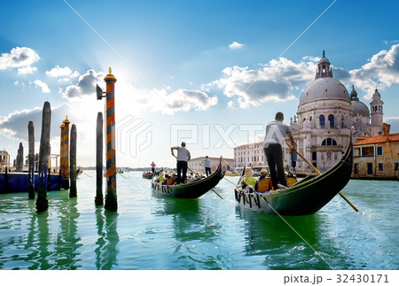 Ride on gondolas Ride on gondolas 32430171