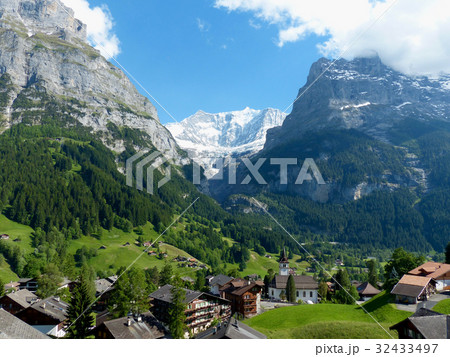 グリンデルワルドの風景 32433497