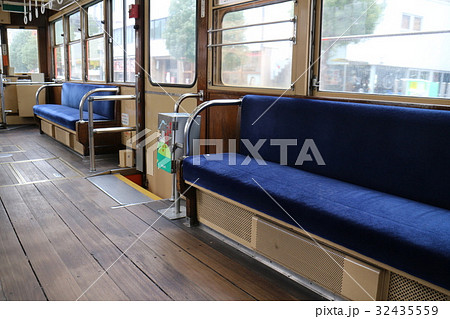 レトロな路面電車 32435559