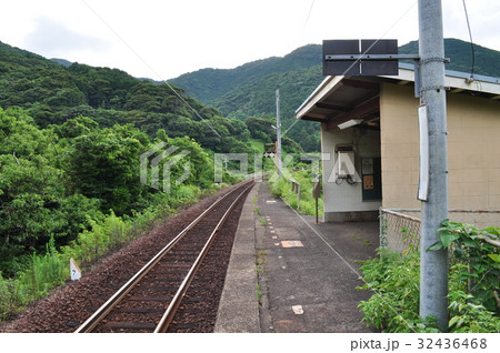 ＪＲ西日本　山陰本線　飯井駅 32436468