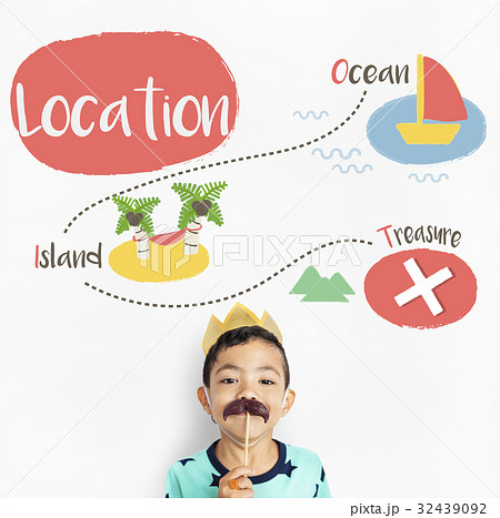 Kids playing treasure hunt graphic 32439092